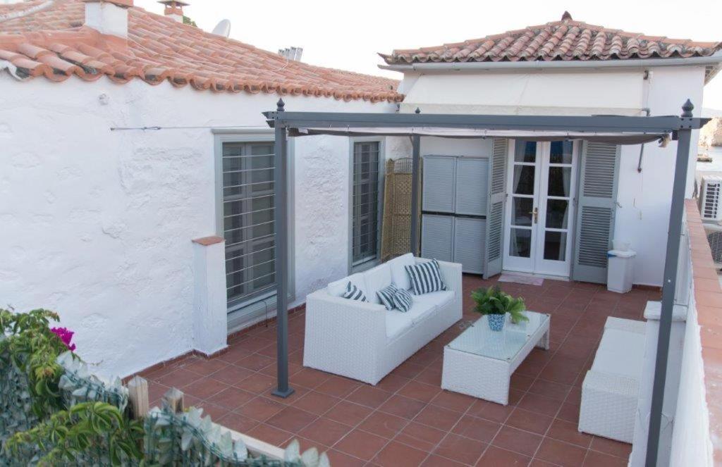 In Hydra Apartment Exterior photo