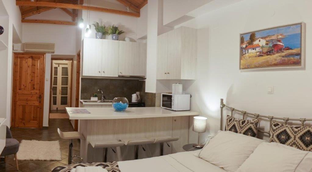 In Hydra Apartment Exterior photo